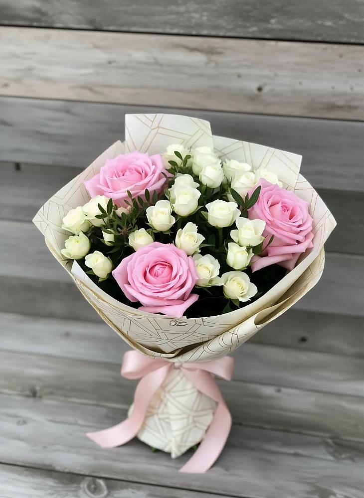 Букет цветов из: Розы в Мухене