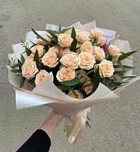 Букет Кремовые розы Латте в Мухене