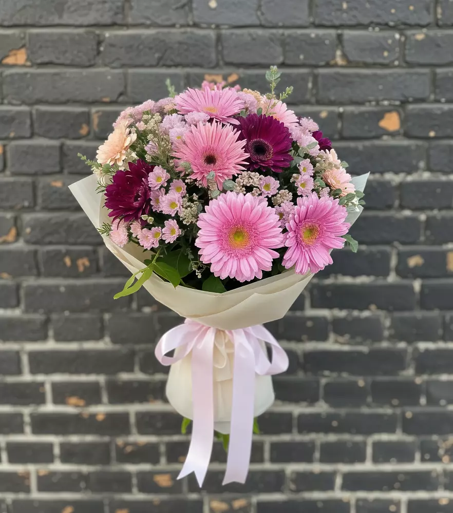 Букет цветов из: Герберы и Хризантемы в Мухене