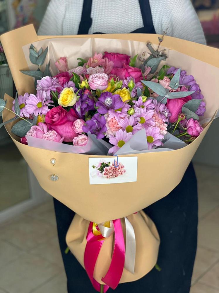 Букет цветов из: Хризантемы, Гвоздики и Альстромерии в Мухене