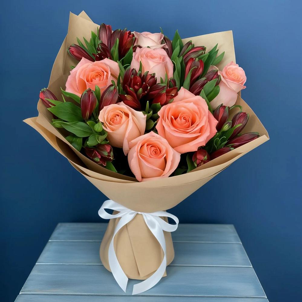 Букет цветов из: Розы и Альстромерии в Мухене