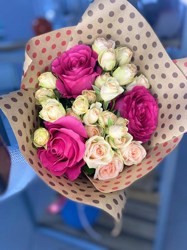 Букет цветов из: Розы в Мухене