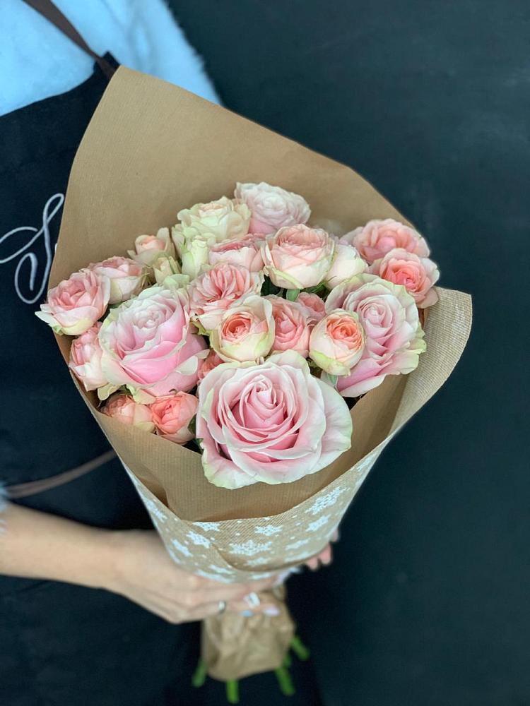 Букет цветов из: Хризантемы и Розы в Мухене