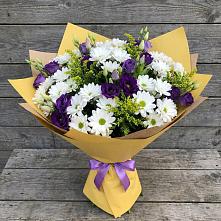 Букет цветов из:  Ирисы, Хризантемы и Ромашки в Мухене
