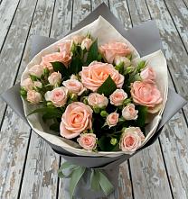 Букет цветов из:  Розы в Мухене