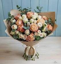 Букет цветов из:  Альстромерии и Розы в Мухене
