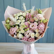 Букет цветов из:  Альстромерии и Розы в Мухене
